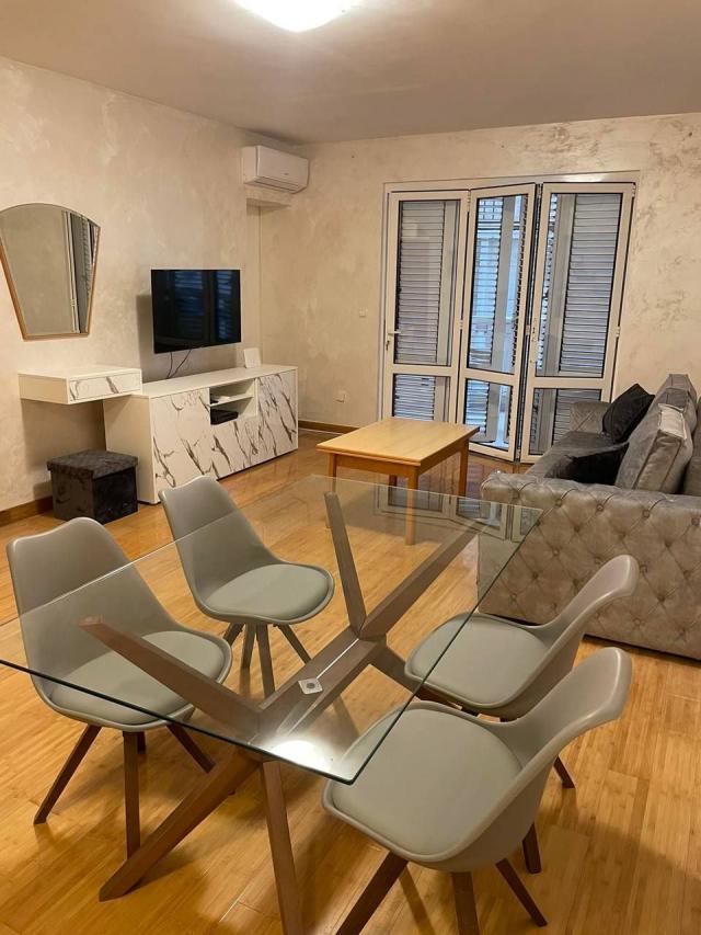 Prodaja jednosobnog stana 53 m² – Pržno, 100 m od mora