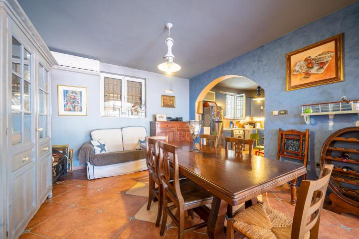 Dupleks apartman sa pogledom na more u centru Budve