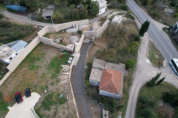 Kuća 100m2 sa prostranim placem od 1703m2 u Djurmanima, opstina Bar