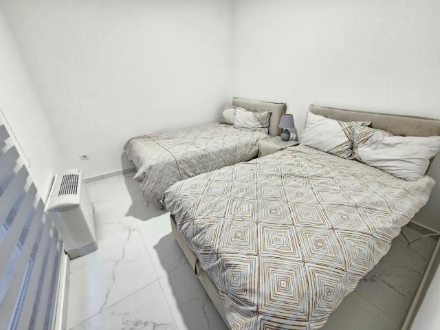 Nov dvosoban penthouse 166m2 sa pogledom na more i garaznim mestom