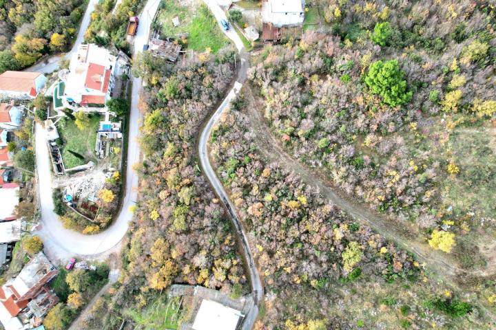 Gradjevinski plac 2,951m2 sa idejnim resenjem u Markovićima