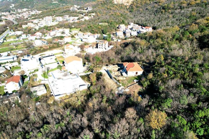 Na prodaju plac 1.250 m² u Prijevoru – Opština Budva