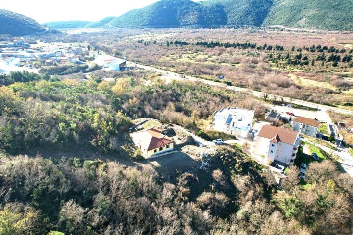 Na prodaju plac 1.250 m² u Prijevoru – Opština Budva