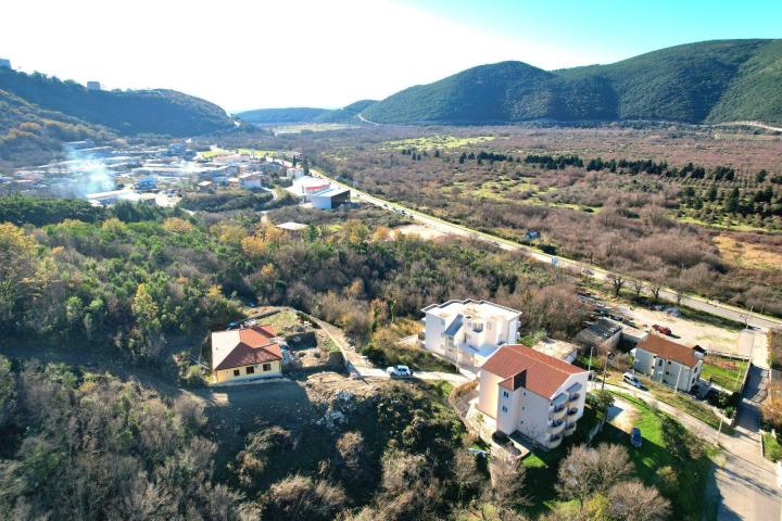 Na prodaju plac 1.250 m² u Prijevoru – Opština Budva