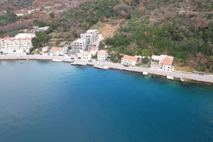 Autentična kamena kuca na prvoj liniji mora, Donja Lastva, Tivat