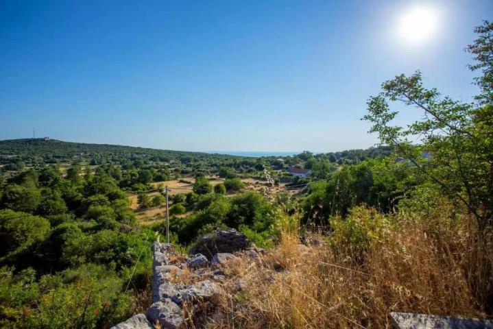 Luksuzna kamena vila s bazenom i pogledom na more u Zagori, Kotor