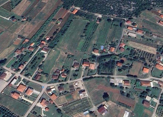 Prodaja Građevinsko-poljoprivrednog Zemljišta 4104m2 u Berima, Podgorica