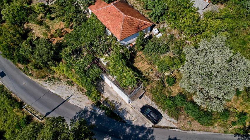 Prodaja građevinskog zemljišta 13.320 m² u Kavaču, opština Kotor