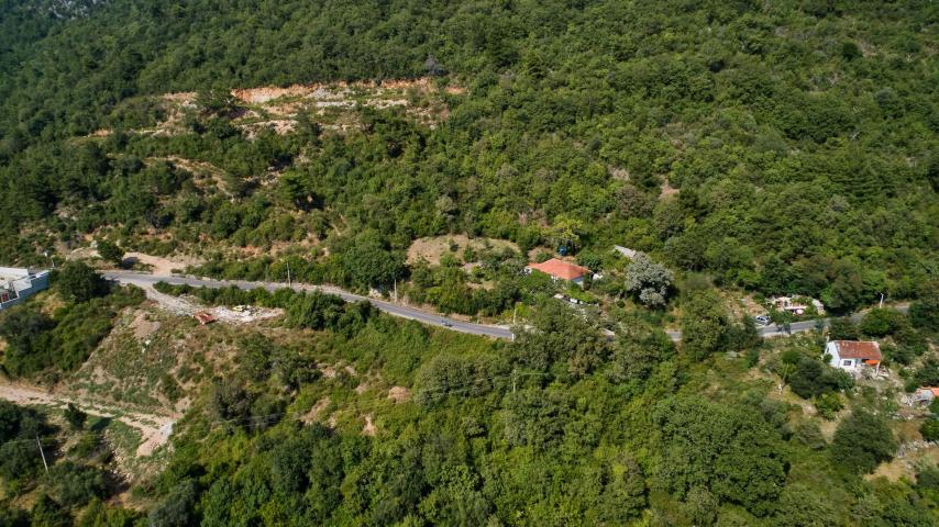 Prodaja građevinskog zemljišta 13.320 m² u Kavaču, opština Kotor