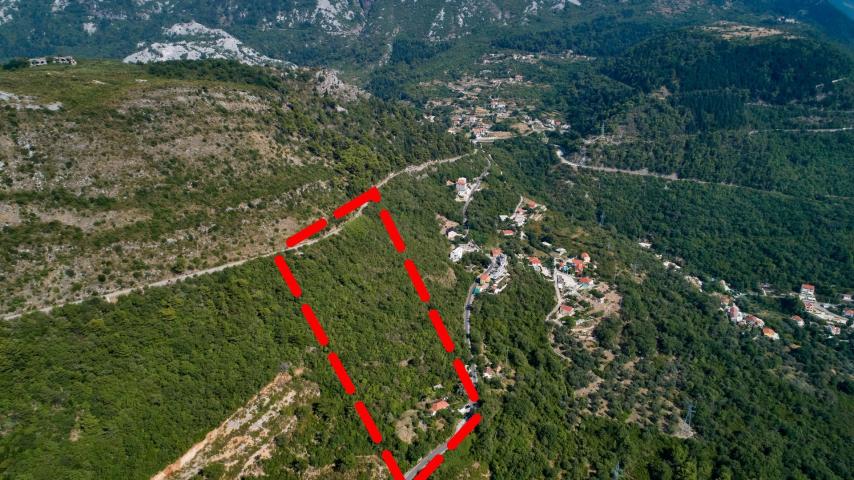 Prodaja građevinskog zemljišta 13.320 m² u Kavaču, opština Kotor