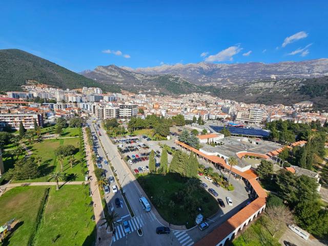 Jednosoban stan 63m2 u kompleksu Tre Canne u Budvi (Bez plaćanja poreza na prenos od 3%)