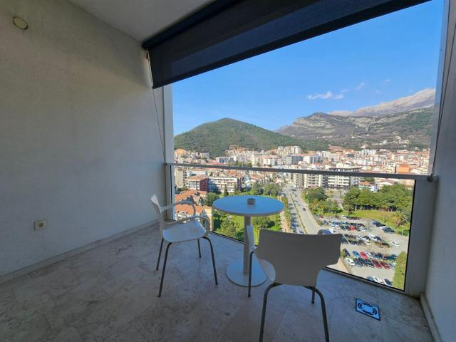 Jednosoban stan 63m2 u kompleksu Tre Canne u Budvi (Bez plaćanja poreza na prenos od 3%)
