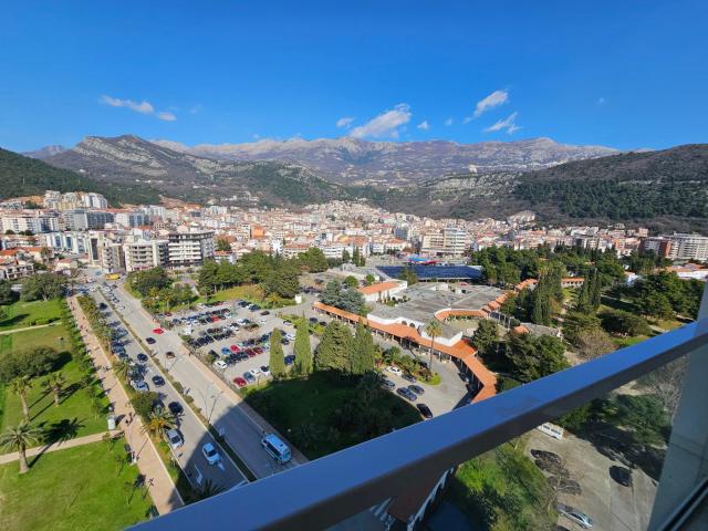 Jednosoban stan 63m2 u kompleksu Tre Canne u Budvi (Bez plaćanja poreza na prenos od 3%)