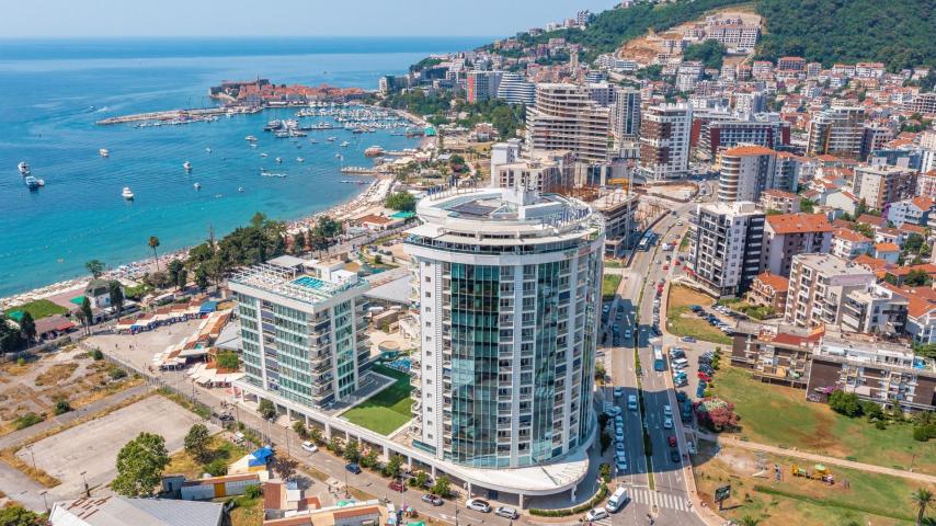 Jednosoban stan 63m2 u kompleksu Tre Canne u Budvi (Bez plaćanja poreza na prenos od 3%)