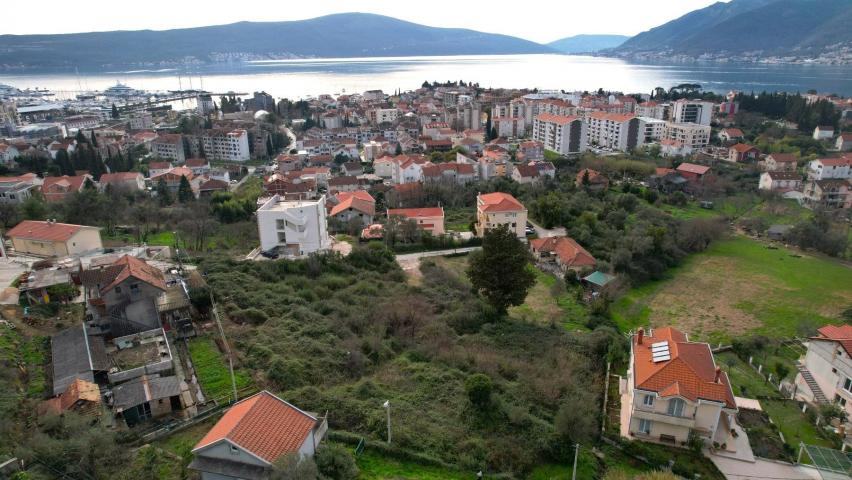Urbanizovan plac u Tivtu sa Pogledom na More-440m2