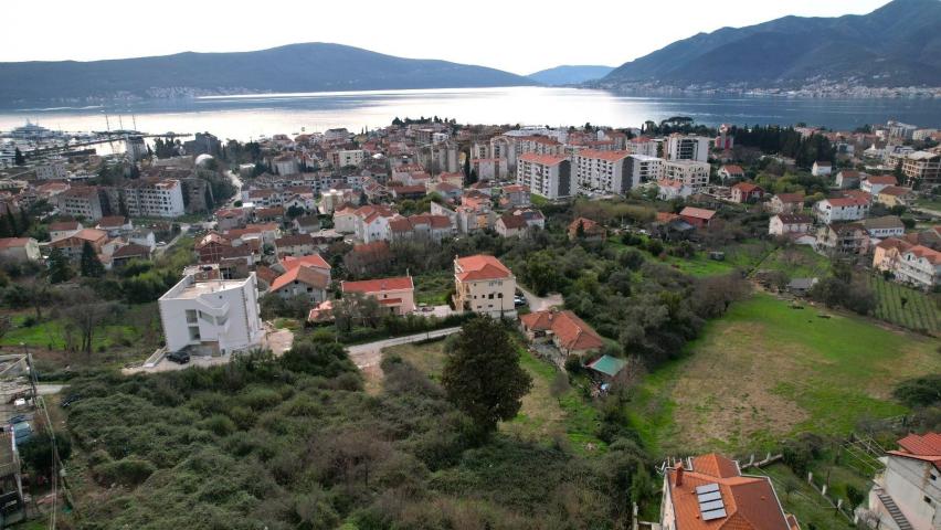 Urbanizovan plac u Tivtu sa Pogledom na More-440m2