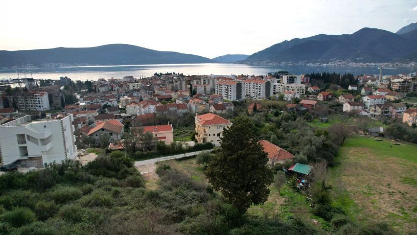 Urbanizovan plac u Tivtu sa Pogledom na More-638m2