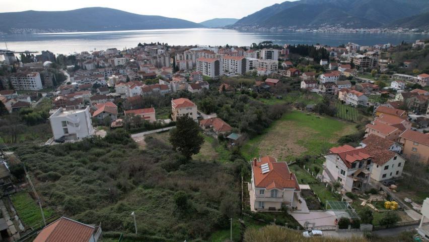 Urbanizovan plac u Tivtu sa Pogledom na More-638m2