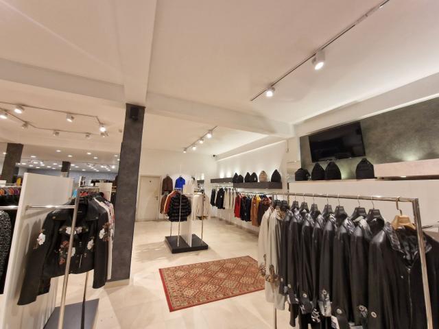 JAZ, BUDVA-Poslovni prostor 800m2