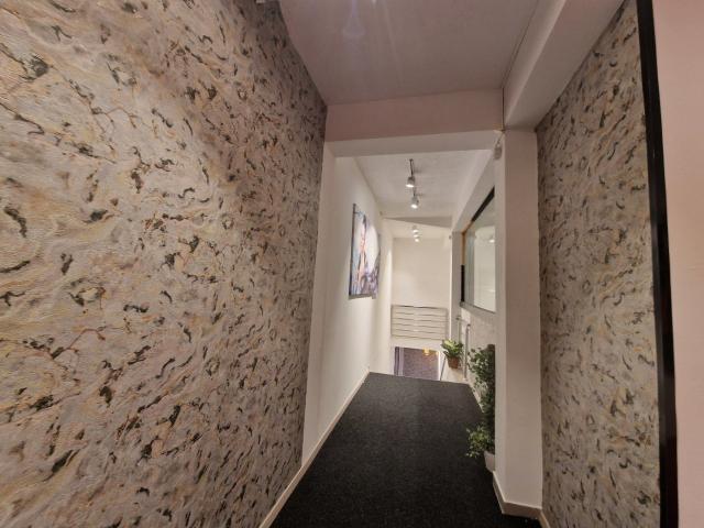 JAZ, BUDVA-Poslovni prostor 800m2