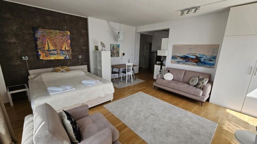 Prodaja – Budva, Gospoština, luksuzan dvosoban apartman 75 m² sa pogledom na more