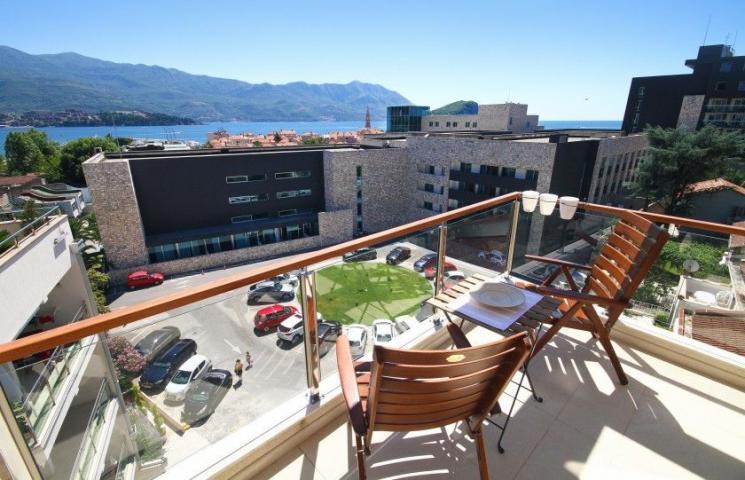Prodaja – Budva, Gospoština, luksuzan dvosoban apartman 75 m² sa pogledom na more