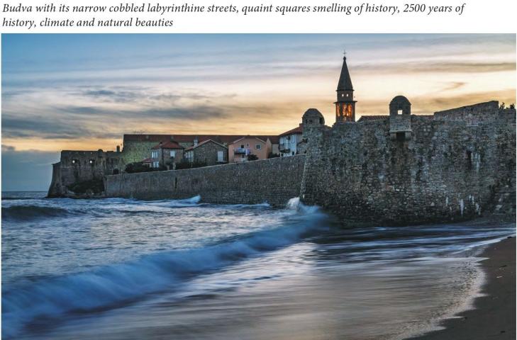 Budva, Komosevina-Trosoban stan 101m2 sa pogledom na more