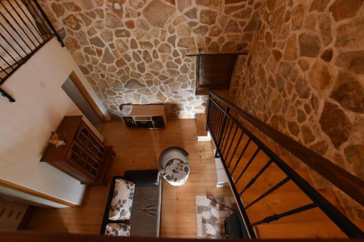 Prodaja imanja sa tri zavrsene kuce kuce, Herceg Novi-Vrbanj