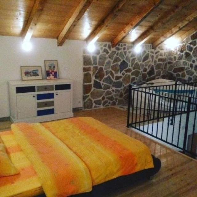 Prodaja imanja sa tri zavrsene kuce kuce, Herceg Novi-Vrbanj