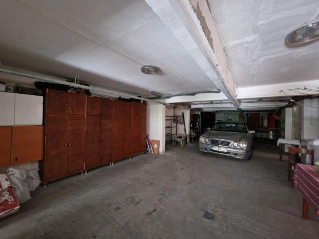 Moderna stambena zgrada 1000m2 sa 18 apartmana u Bečićima, 300 metara od mora