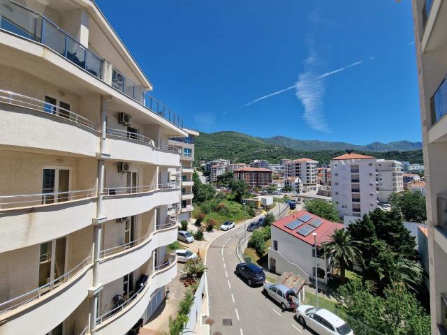 Nov dvosoban stan površine 89m2, Bečići. 