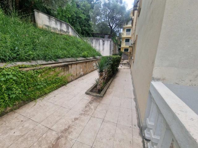 Prodaja dvosobnog nameštenog stana 89 m² sa prostranom terasom – Petrovac, Budvanska rivijera