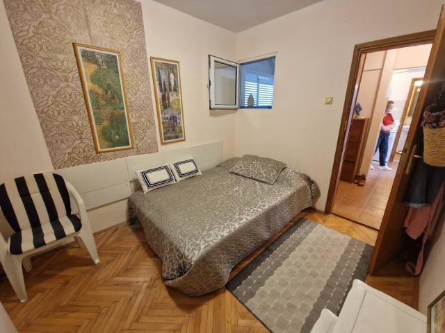 Prodaja dvosobnog nameštenog stana 89 m² sa prostranom terasom – Petrovac, Budvanska rivijera