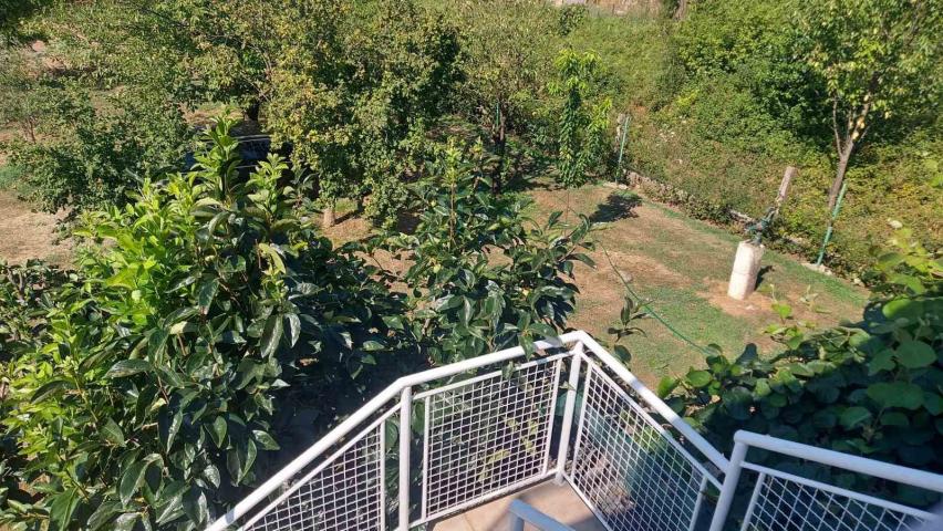 Zelenika, Herceg Novi - Prostrana Kuća 180 m² na Placu od 2000 m²