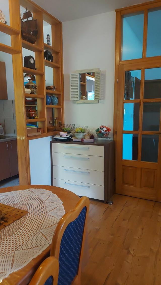 Zelenika, Herceg Novi - Prostrana Kuća 180 m² na Placu od 2000 m²