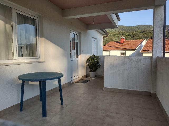 Zelenika, Herceg Novi - Prostrana Kuća 180 m² na Placu od 2000 m²