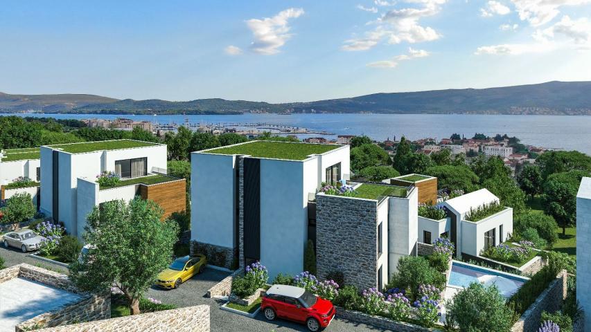 Luksuzna vila 560m2 u novom kompleksu u Tivtu, Donja Lastva, sa pogledom na more, privatnim bazenom 