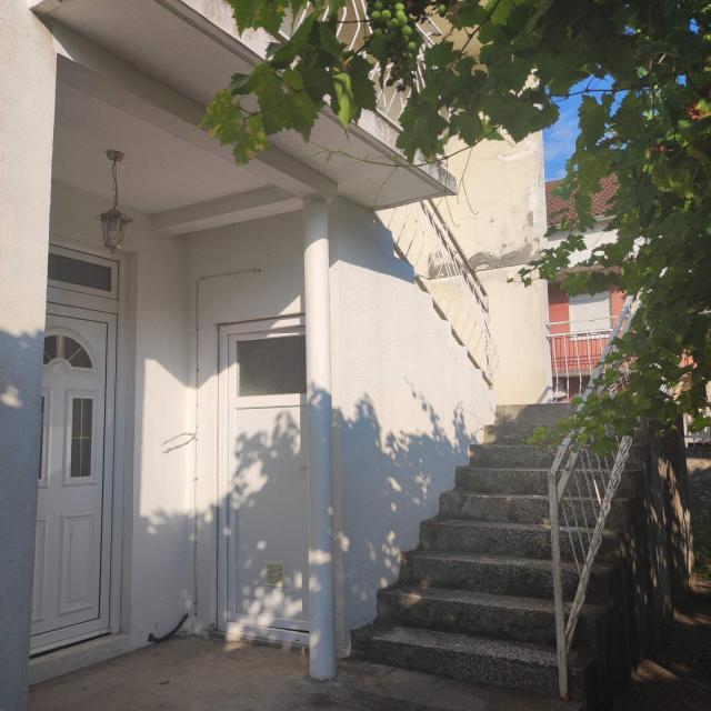 Podgorica, Zagorič-Sprat kuce 107m2