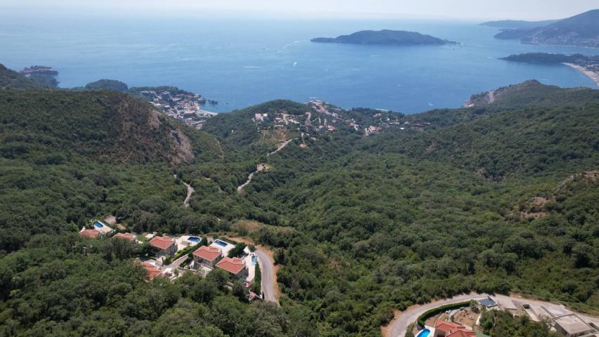 Kuljače, Budvanska Rivijera – Plac sa Panoramskim Pogledom na More 7727 m² za Izgradnju Luksuznih Vi
