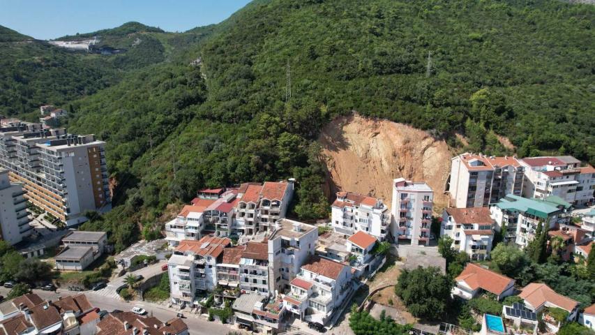 Ekskluzivni Urbanizovani Plac od 2685m² sa Panoramskim Pogledom na More u Budvi - Izvanredna Investi