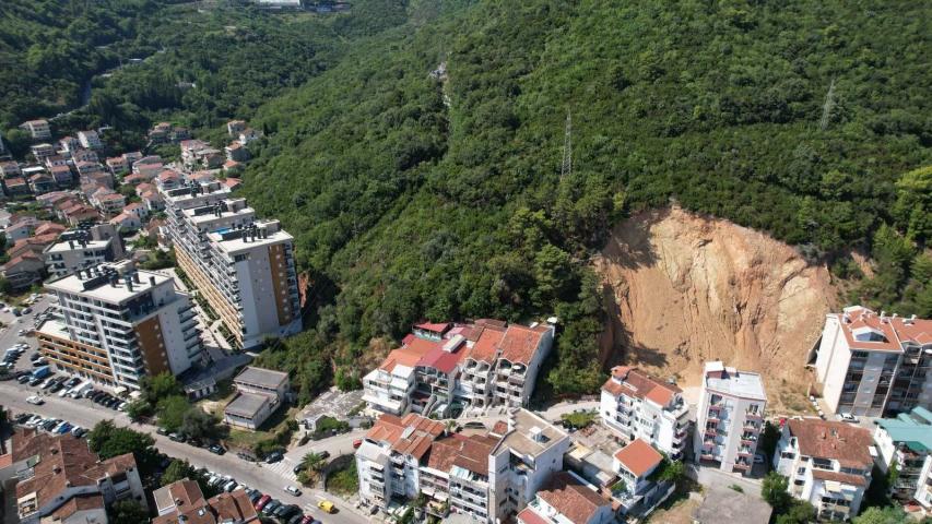Ekskluzivni Urbanizovani Plac od 2685m² sa Panoramskim Pogledom na More u Budvi - Izvanredna Investi