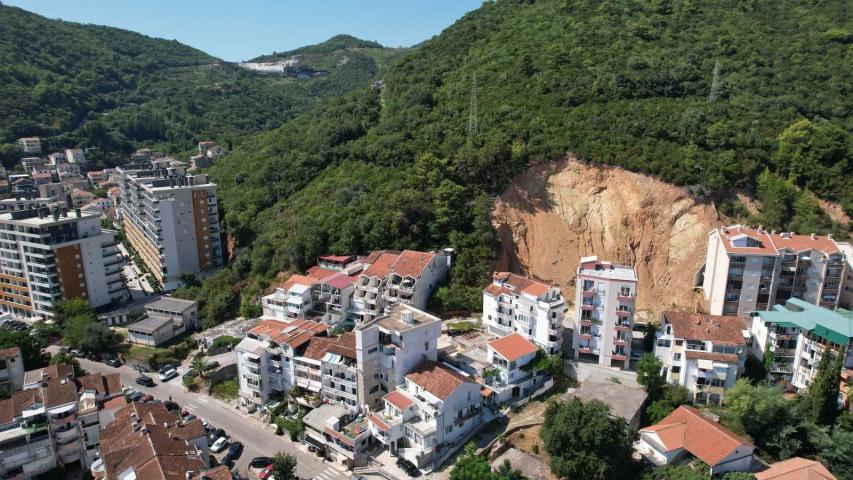 Ekskluzivni Urbanizovani Plac od 2685m² sa Panoramskim Pogledom na More u Budvi - Izvanredna Investi