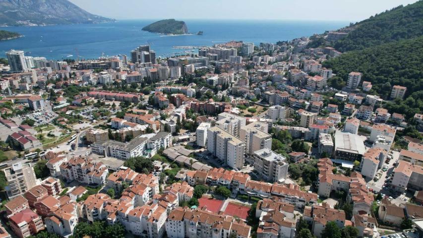 Ekskluzivni Urbanizovani Plac od 2685m² sa Panoramskim Pogledom na More u Budvi - Izvanredna Investi