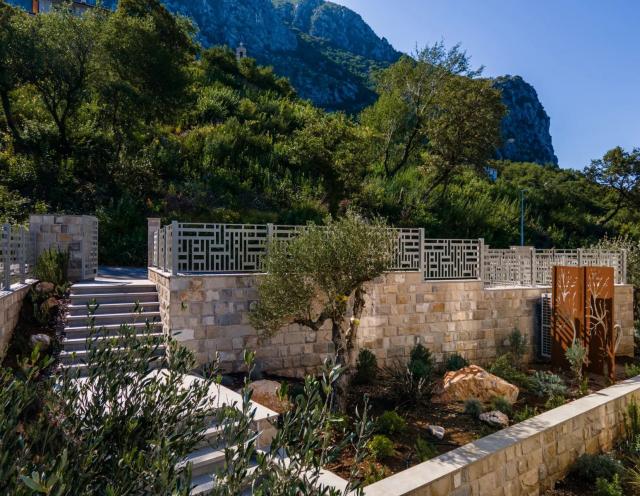Luksuzne Eko Vile na Prodaju u Tudorovićima, Budva