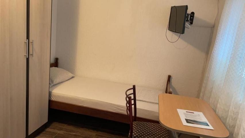 Apartmanska Kuća 400m² sa Pogledom na More u Sutomoru