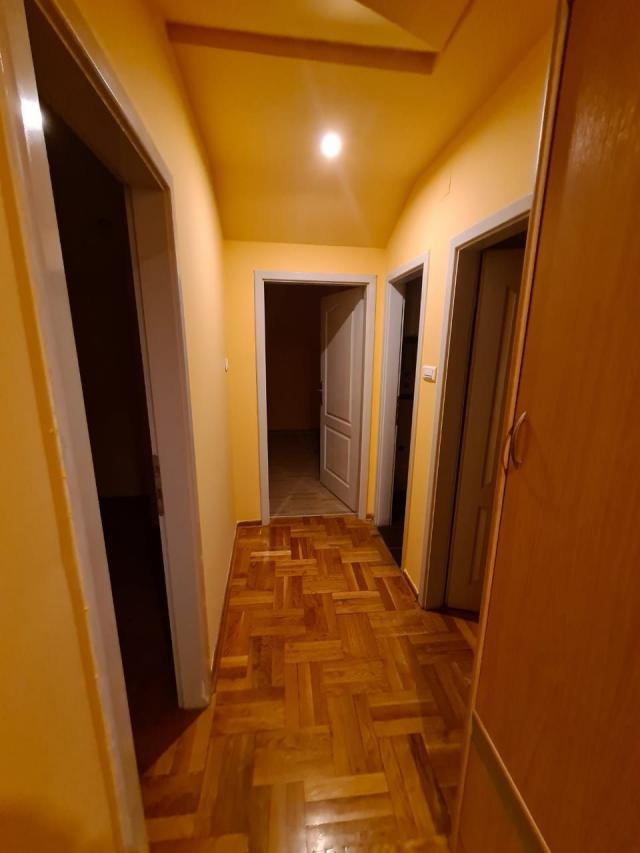 Trosoban duplex stan 110m2 u Podgorici, Zagoric (na duzi period)