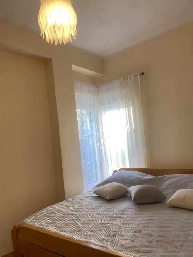 Budva, Lazi - Dvosoban stan u zgradi sa bazenom (MOGUCNOST PLACANJA U RUSIJI)