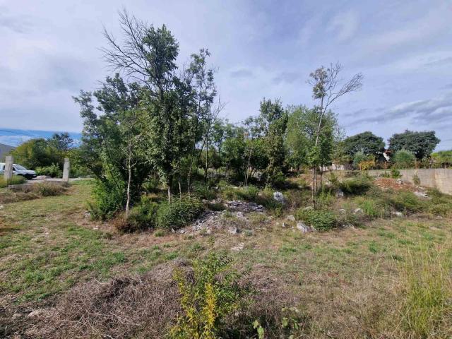 Danilovgrad-Urbanizovan plac 738m2