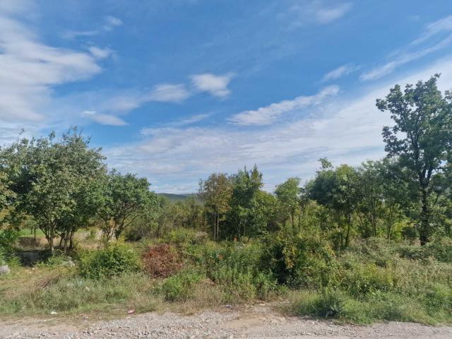 Danilovgrad-Urbanizovan plac 738m2