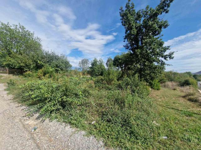 Danilovgrad-Urbanizovan plac 738m2